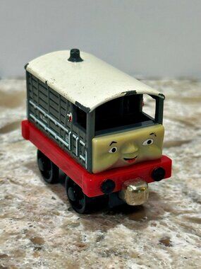 Thomas & Friends Toad Brake Van 2006 Take Along Learning Curve Diecast Train